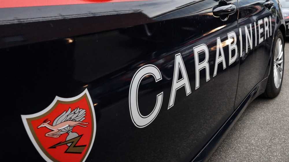 Fiorenzuola d'Arda: accoltellato su una panchina, è in prognosi riservata, lo ha colpito l'ex della fidanzata