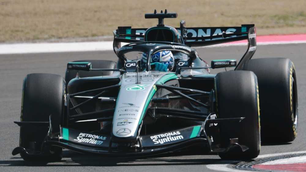 Formula 1, Sprint in Cina: Russell vince davanti alle Ferrari. Antonelli conquista la pole