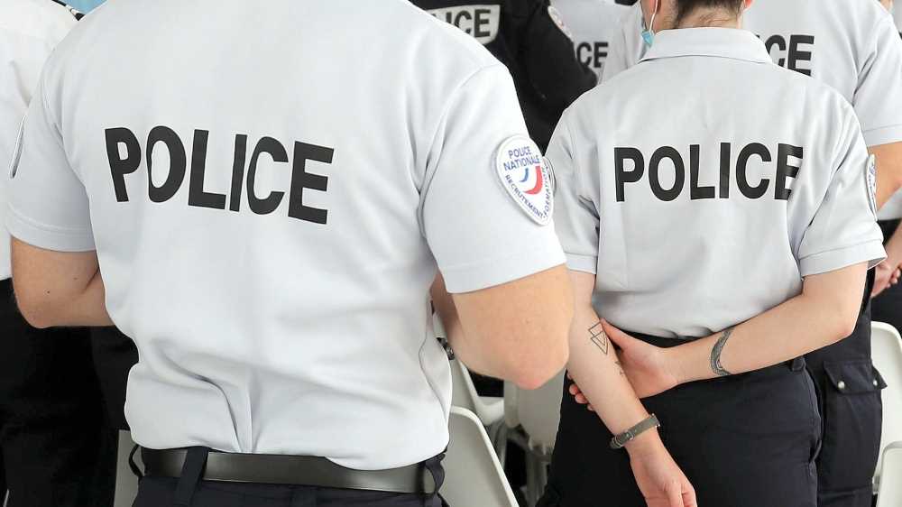 Francia, dramma nel giorno di Natale: uccisi a coltellate una donna e i 4 figli, arrestato il padre