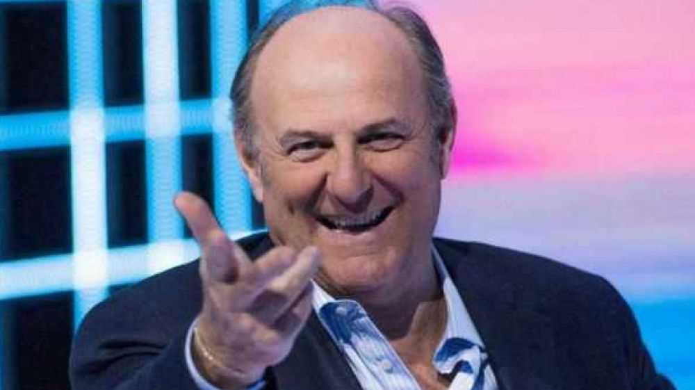 Gerry Scotti in diretta su RTL 102.5: "Sono fortunato, tutto quello che ho imparato lo devo alla radio"
