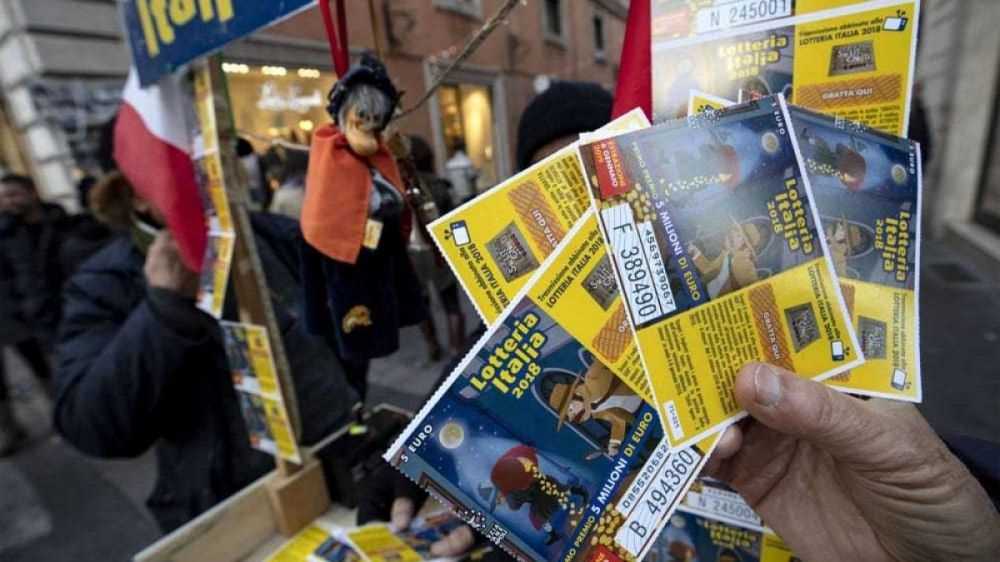 Giallo su tre biglietti della Lotteria Italia, serie troppo vicine