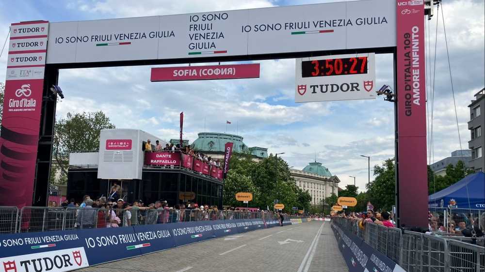 GIRO, A SOFIA ALTRA VITTORIA DEL FRANCESE MAGNIER, MILAN BEFFATO