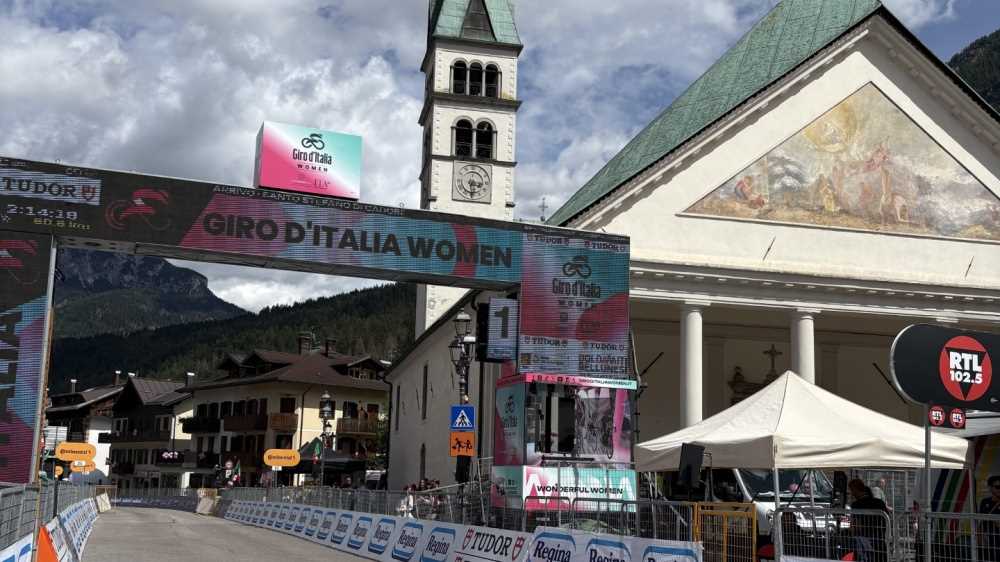 Giro d’Italia Women, Demi Vollering vince la quinta tappa. Van der Breggen resta in rosa