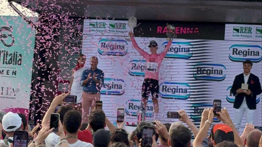 Giro d’Italia Women, Lorena Wiebes conquista la prima tappa in volata