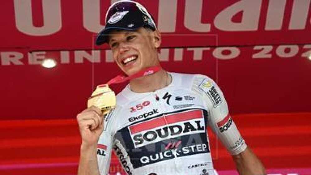 GIRO, ECCO LA TRIPLETTA DI PAUL MAGNIER, RE DELLE VOLATE