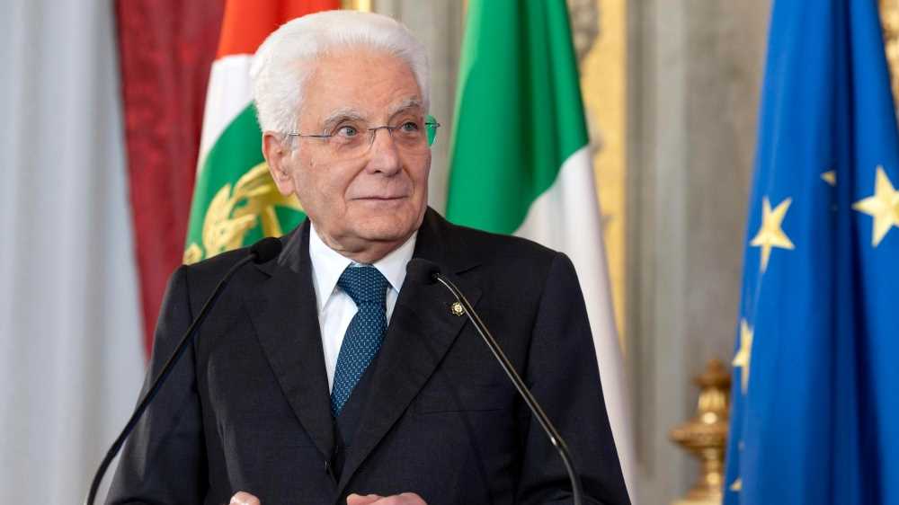 Gli italiani si fidano del presidente della Repubblica Sergio Mattarella ma non dei partiti