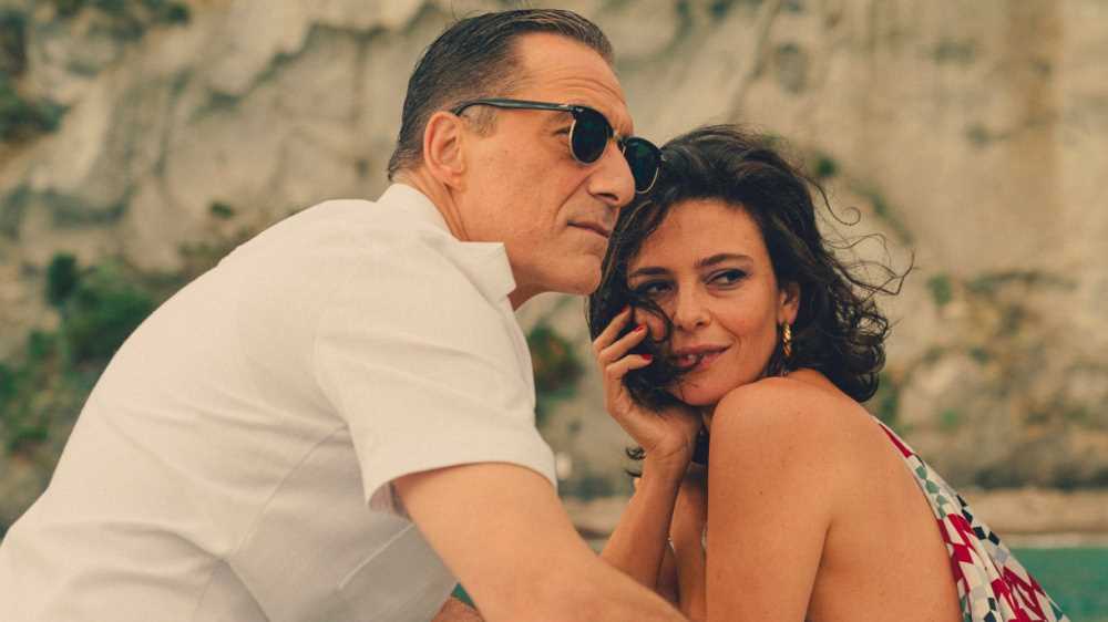 Gli occhi degli altri, trama e recensione del film di Andrea De Sica da oggi nelle sale