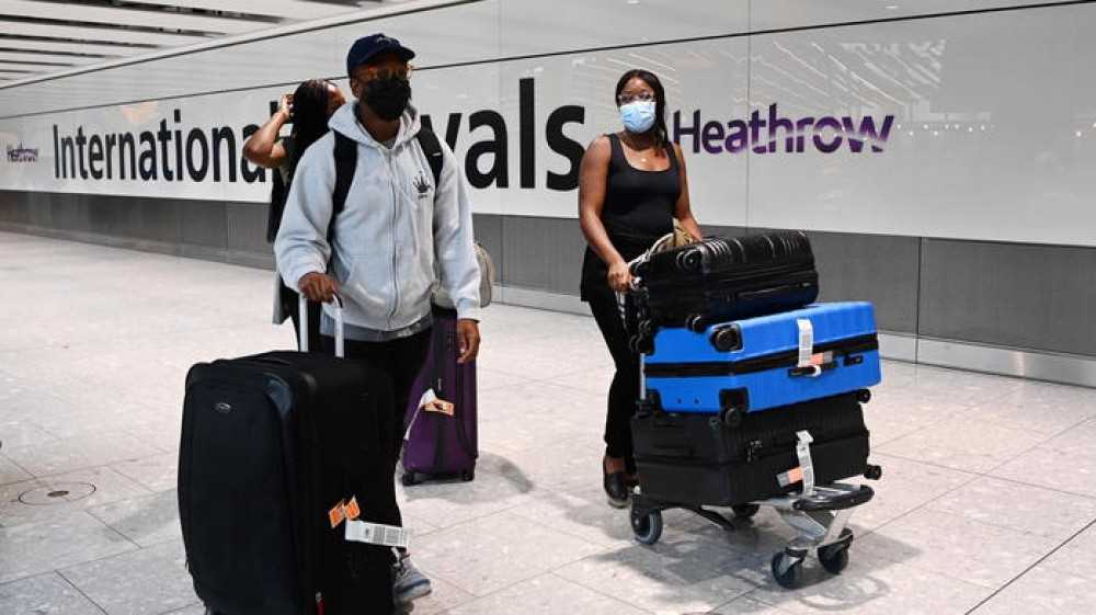 Gran Bretagna, scatta l’obbligo del passaporto per chi proviene dai Paesi Ue