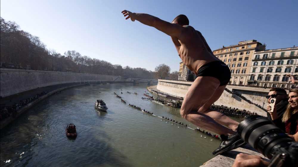 Il bagno nel Tevere? Tra cinque anni potrebbe non essere più un sogno. Ecco perché