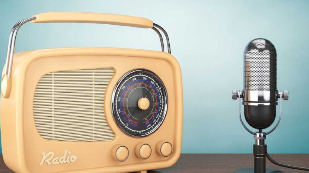 Il fascino intramontabile delle partite di calcio seguite alla radio, tra racconto, fantasia ed emozioni