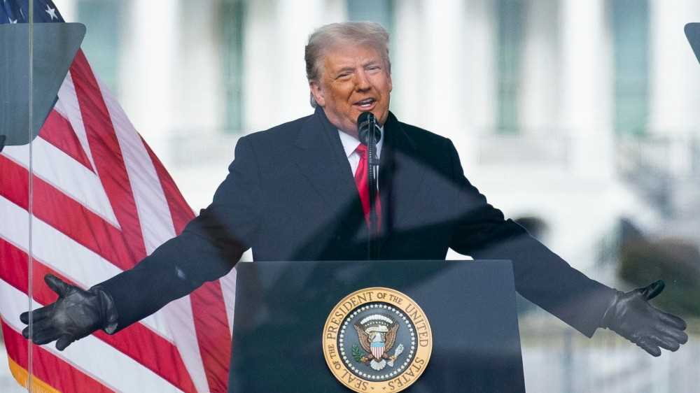 Il giorno più nero di Donald Trump, il partito potrebbe abbandonarlo, su di lui lo spettro delle inchieste