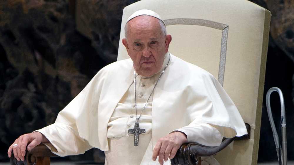 Il Papa è arrivato in Mongolia, missione di pace nel paese incastonato tra Cina e Russia