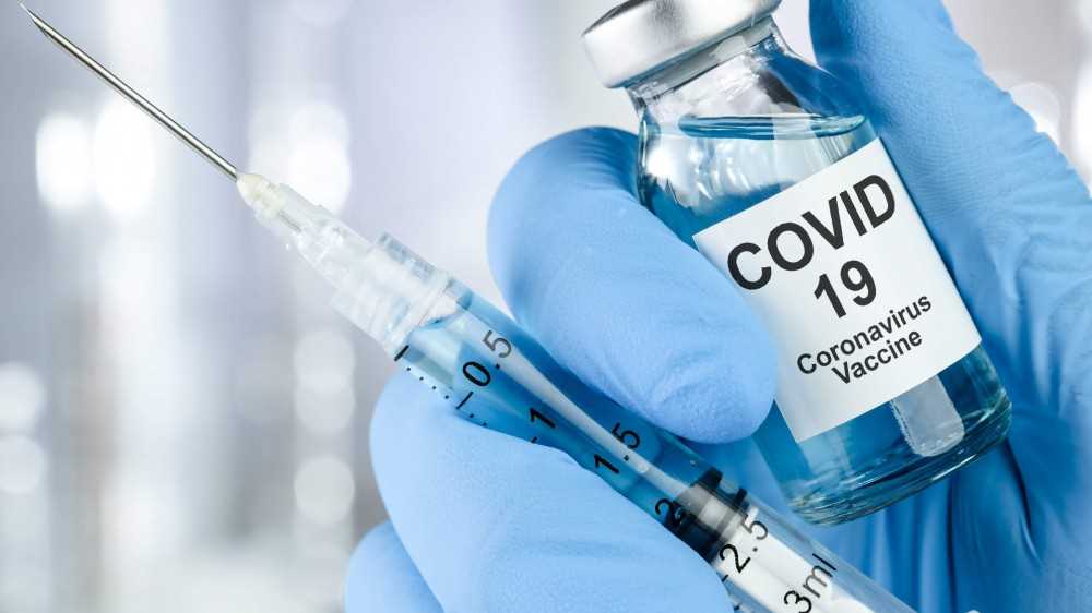 Il prossimo Dpcm verrà firmato entro martedì, intanto si pensa alla vaccinazione di massa