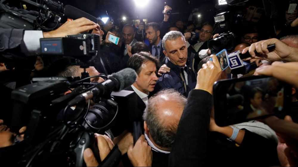 Ilva, Conte assediato da operai e manifestanti