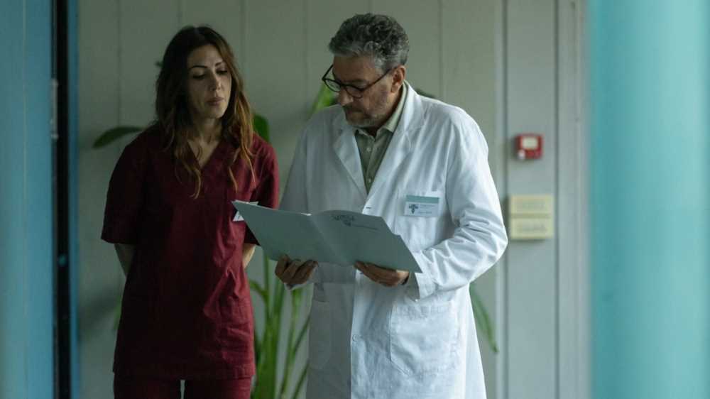 In Utero, la prima serie tv sulla fecondazione assistita, in arrivo su Hbo Max: trama, episodi e attori