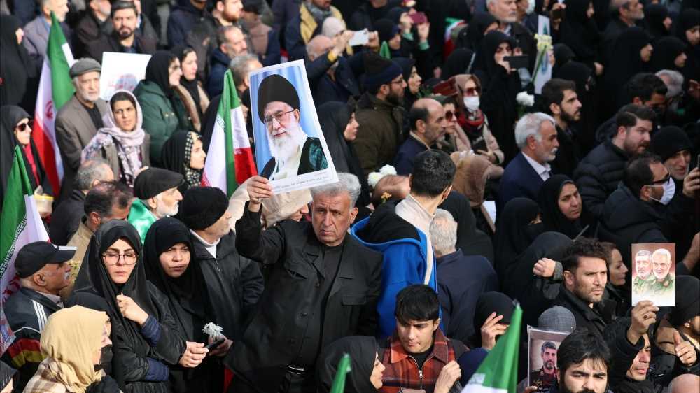 Iran nel mirino di Trump: attacco in 24 ore, poi uno stop. Intanto il regime fa sapere di aver ripreso il controllo totale
