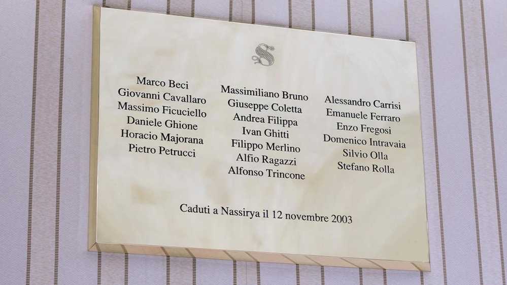 Iraq, ventidue anni fa la strage di Nassiriya: morirono 28 persone, tra cui 19 italiani.