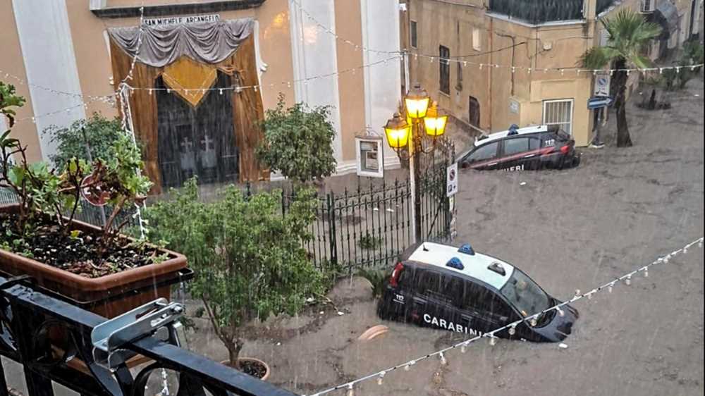 Ischia:  una bomba d'acqua ha investito l'isola stamattina, nessuna vittima ma tanti disagi, specie a Forio