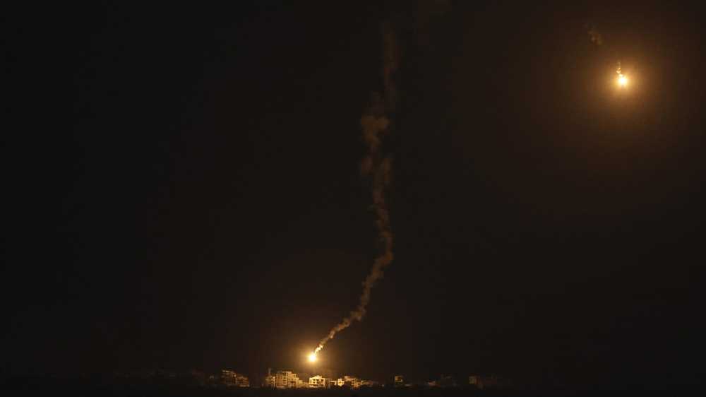 Israele entra a Gaza City, i carri armati israeliani avanzano, esplosioni e civili in fuga