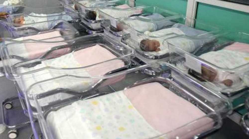 Istat 2020, crollano le nascite in Italia, giù anche i matrimoni a causa della pandemia