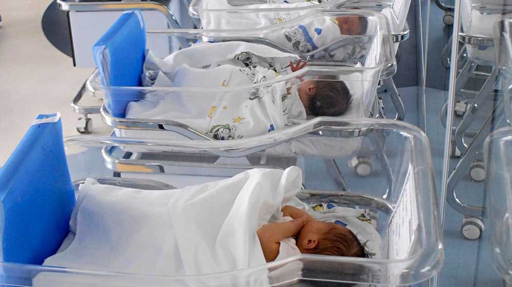Istat, culle italiane mai così vuote. Ma in vent'anni triplica il numero di ultracentenari