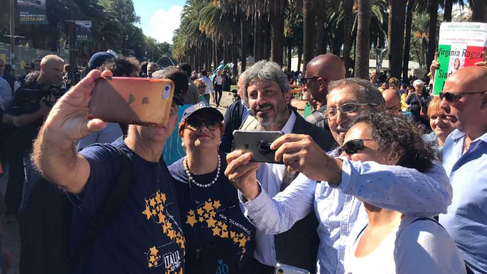 Italia Cinque Stelle, Fico, M5S non cede su acqua pubblica