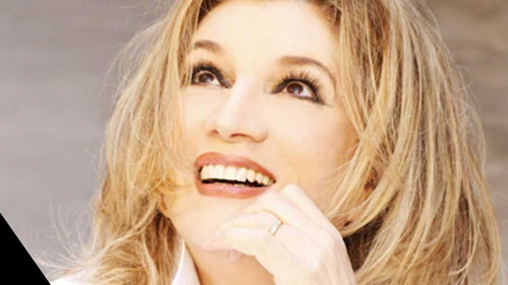 Iva Zanicchi, energia e carisma anche in quarantena: “Ho riscoperto il piacere di fare il pane”