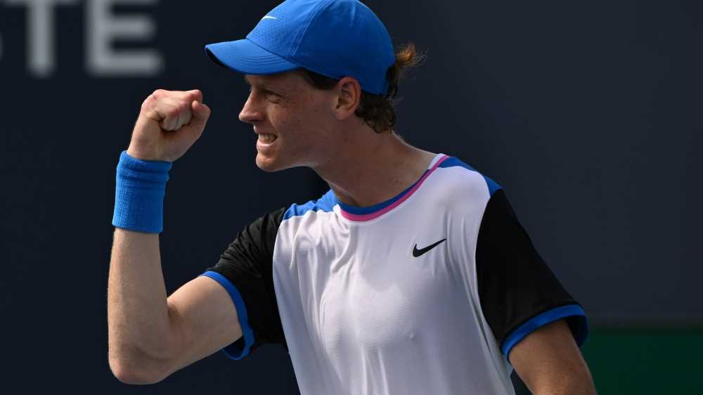 Jannik Sinner c'è e va semifinale a Miami dopo aver battuto Machac in due set. Prossimo ostacolo il russo Medvedev o il cileno Jarry