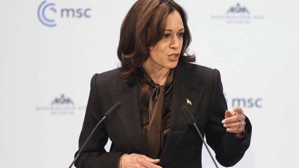 Kamala Harris, l’Europa sull’orlo di una “possibile” guerra. Mosca, l’Occidente ragioni. Macron e Putin, impegno comune per il cessate il fuoco