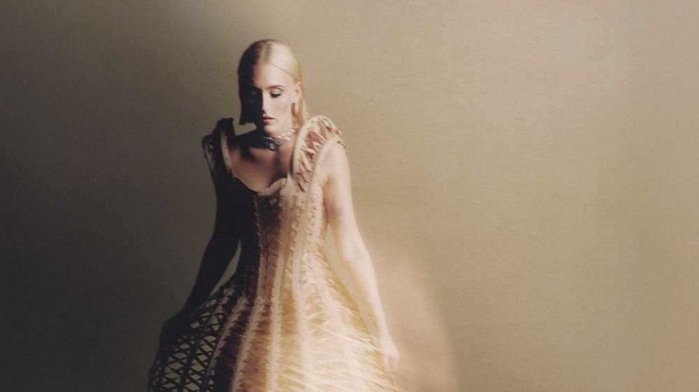 Mara Sattei a Sanremo con “Le cose che non sai”: il testo e il significato del brano in gara al Festival