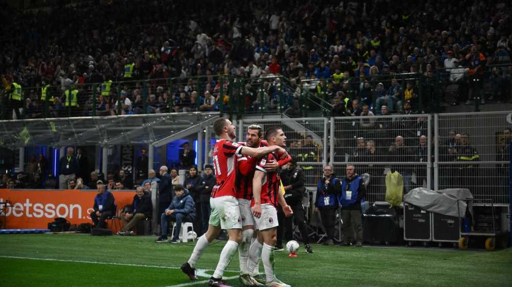 Milan in finale di Coppa Italia, battuta l’Inter 3-0, i recuperi di campionato riaprono la corsa Champions