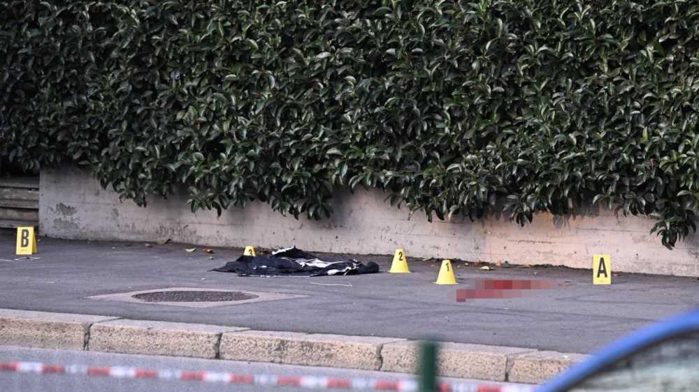 Milano, sparatoria a Rogoredo, in fin di vita un 30enne