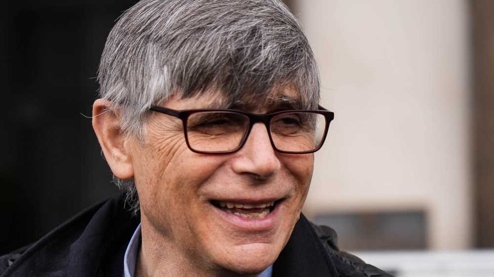 Minacce a Caivano, consegnato un proiettile a don Maurizio Patriciello durane la messa