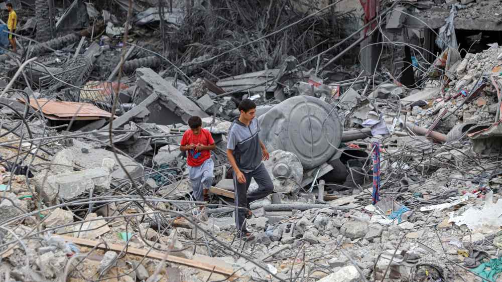 Ministro della difesa israeliano Gallant: "Inizia una nuova fase della guerra". Israele ha lanciato bombardamenti senza precedenti sulla Striscia di Gaza, annunciando l'"allargamento delle operazioni di terra"