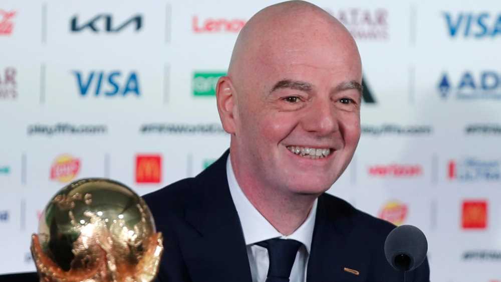 Mondiali 2026 rivoluzione regole FIFA: VAR ampliato, tempo effettivo e nuove sanzioni in campo oggi
