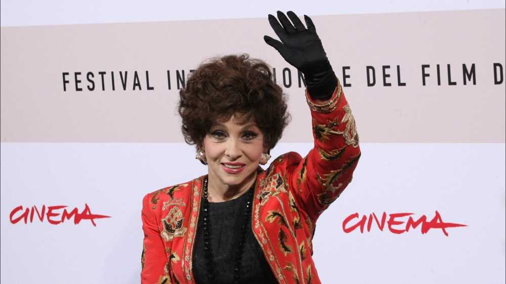 Gli addii del 2023, da Gina Lollobrigida a Tina Turner, da Maurizio Costanzo a Gianluca Vialli