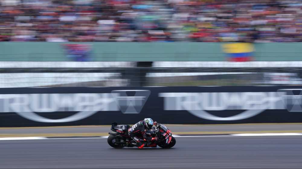 MotoGp, a Silverstone vince Marco Bezzecchi, fuori Pecco Bagnaia per una caduta a causa di una scivolata