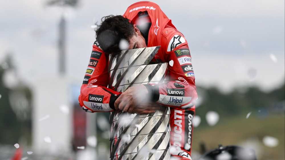 MotoGp, Bagnaia trionfa a Motegi,ma Marc Marquez è campione del mondo per la nona volta dopo sei anni di attesa