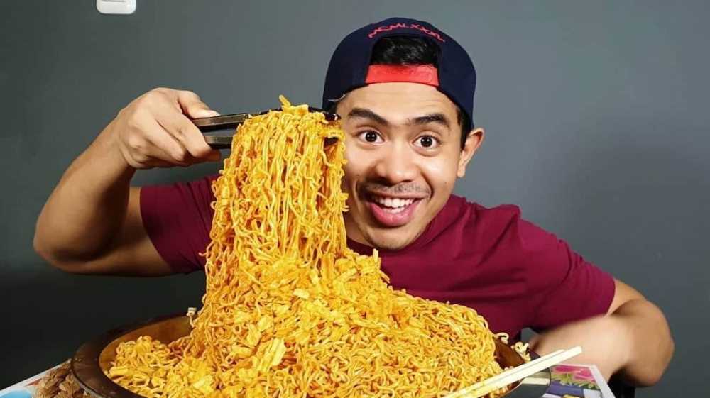 Mukbang ASMR: essere pagati per mangiare (troppo)