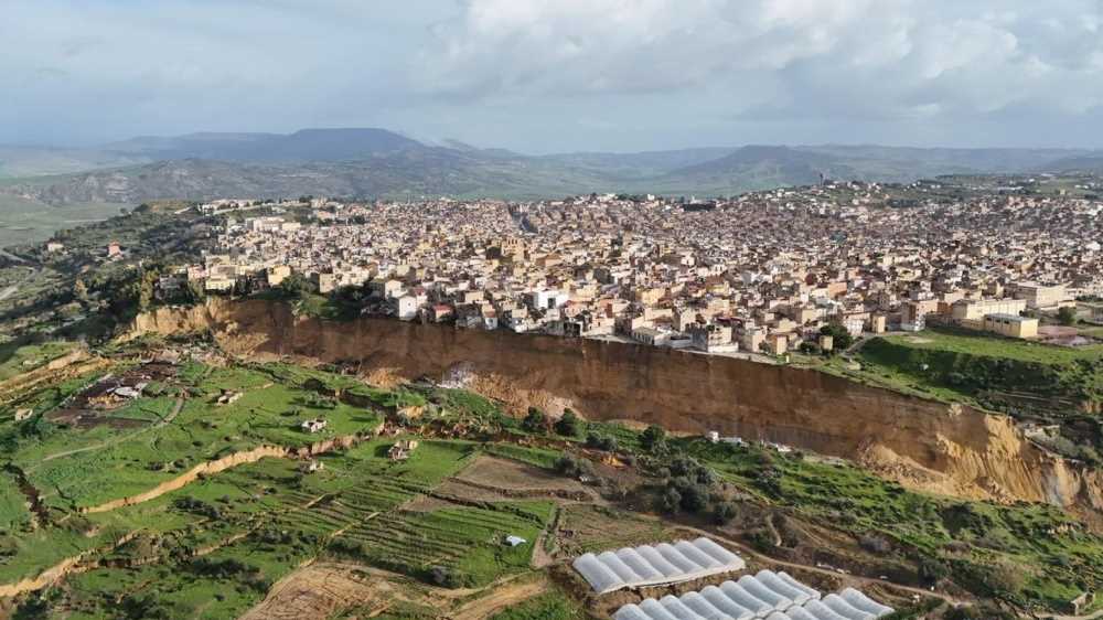 Niscemi: una frana con fronte di quattro chilometri minaccia interi quartieri, mille gli sfollati finora