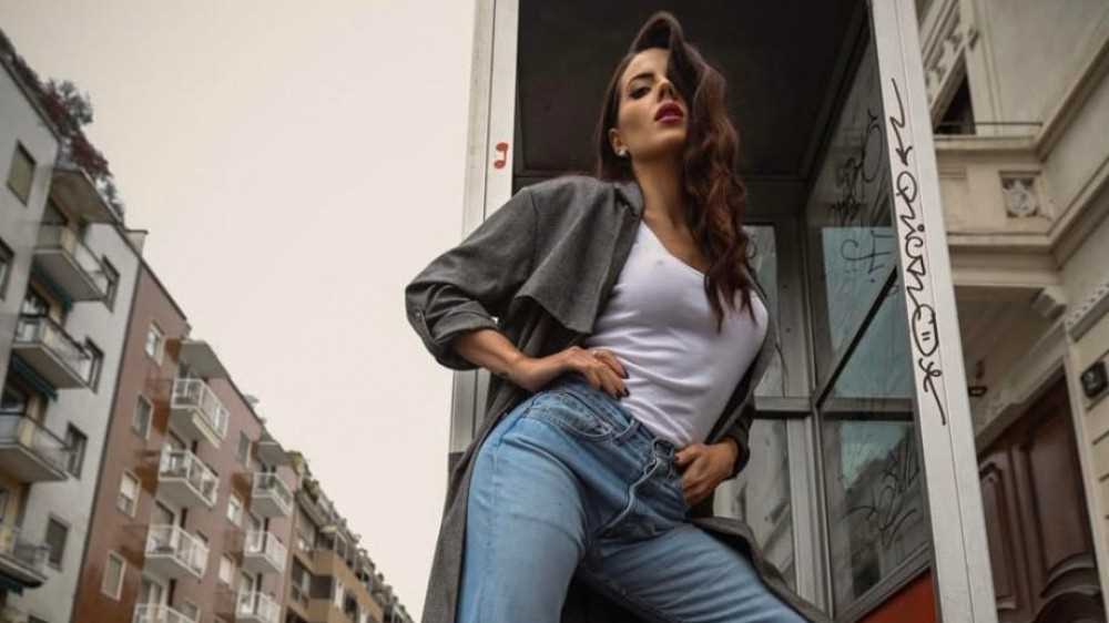 "Non chiamatemi soltanto velina": Shaila Gatta si racconta a RTL 102.5 News