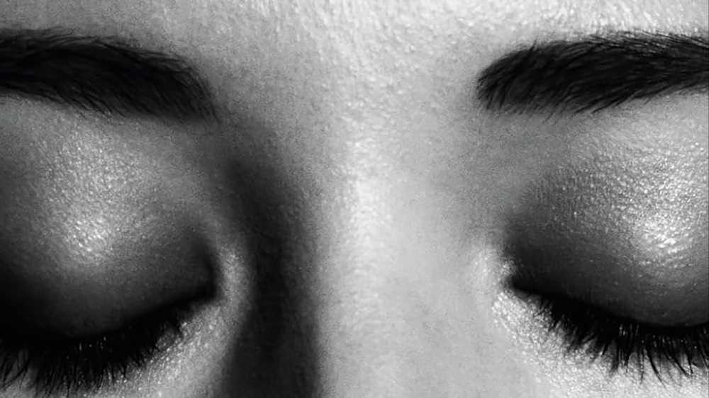 Non dormire e sogna, un romanzo a base di neuroscienze e napoletanità: Giuseppe De Alteriis ci racconta i retroscena del suo libro