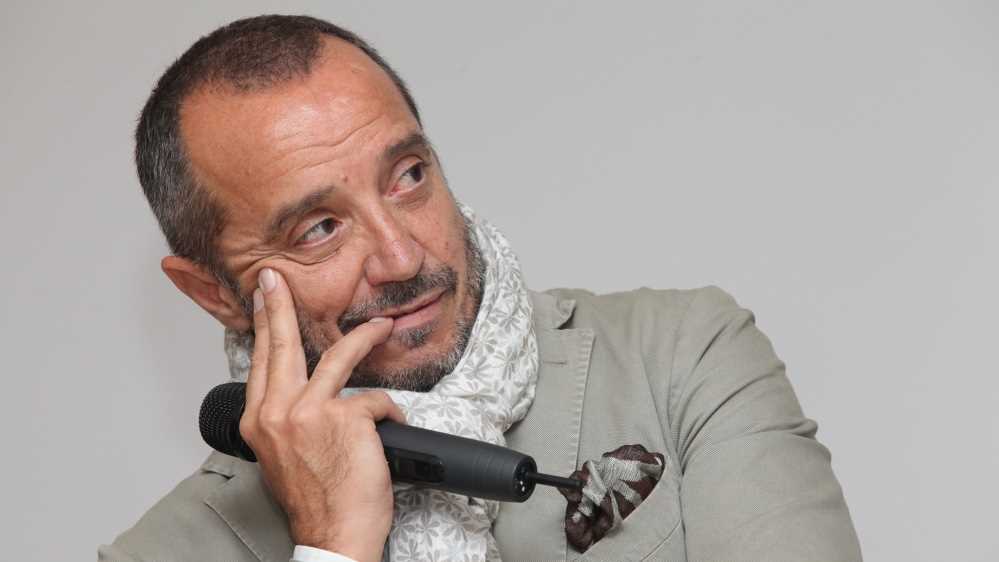 Oggi, lunedì 20 maggio, i funerali del giornalista Franco Di Mare