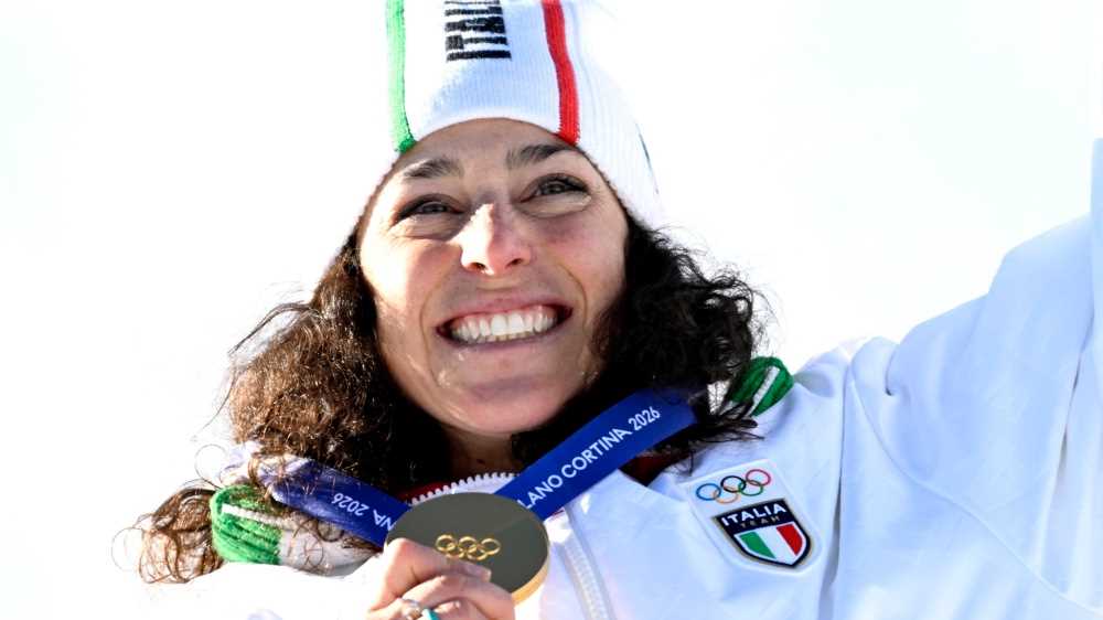 Olimpiadi di Milano-Cortina, Brignone e Vittozzi d’oro, fondo di bronzo e argento nel cross: Italia da record ai Giochi
