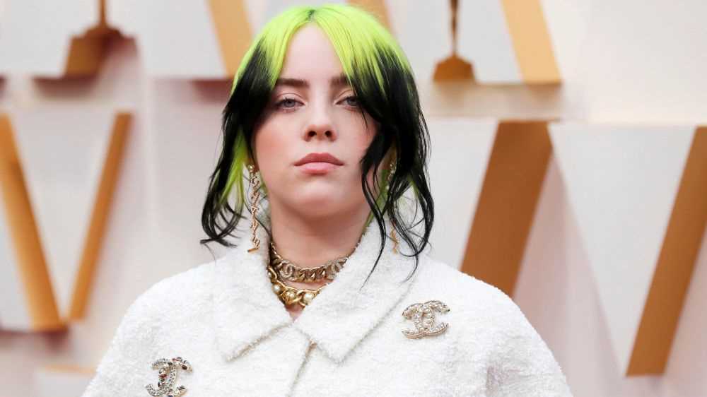 Oscar, Billie Eilish canta Yesterday durante la cerimonia