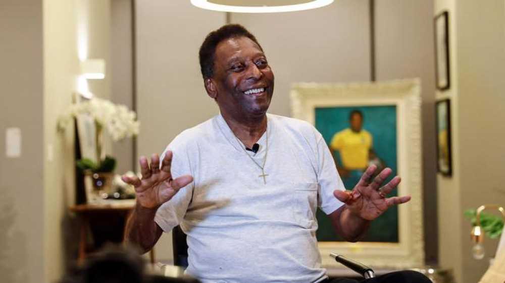 Pele' operato al colon a 81 anni; O Rei ha rassicurato tutti sui social, partita da affrontare con il sorriso