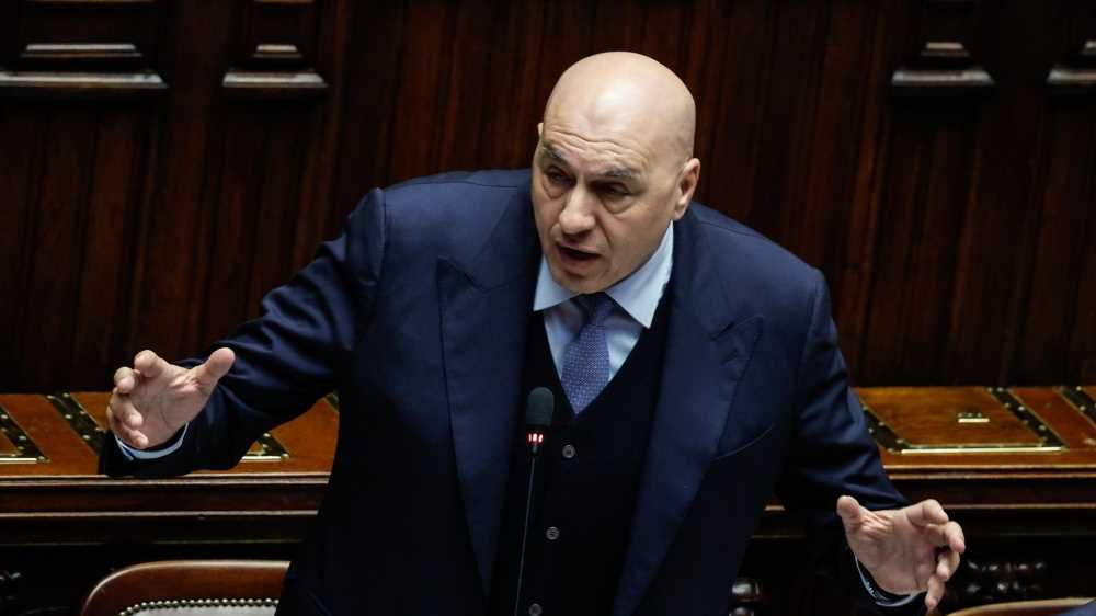 Petrolio, Guido Crosetto a RTL 102.5: “Anche riaprendo i rapporti con la Russia, il prezzo resterebbe uguale: ipotesi semplicistica”