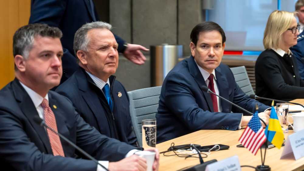 Piano di pace in Ucraina. Putin, base per una soluzione pacifica definitiva' del conflitto. A Ginevra nuovo piano Usa e Ucraina in 19 punti