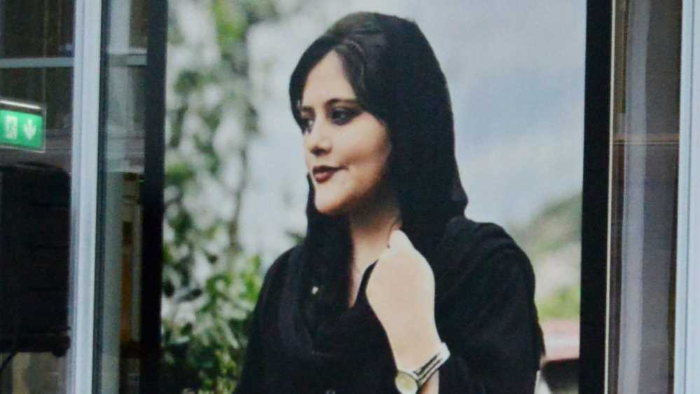 Premio Sacharov 2023, la massima onorificenza dell'Eurocamera va a Mahsa Amini e alle donne iraniane