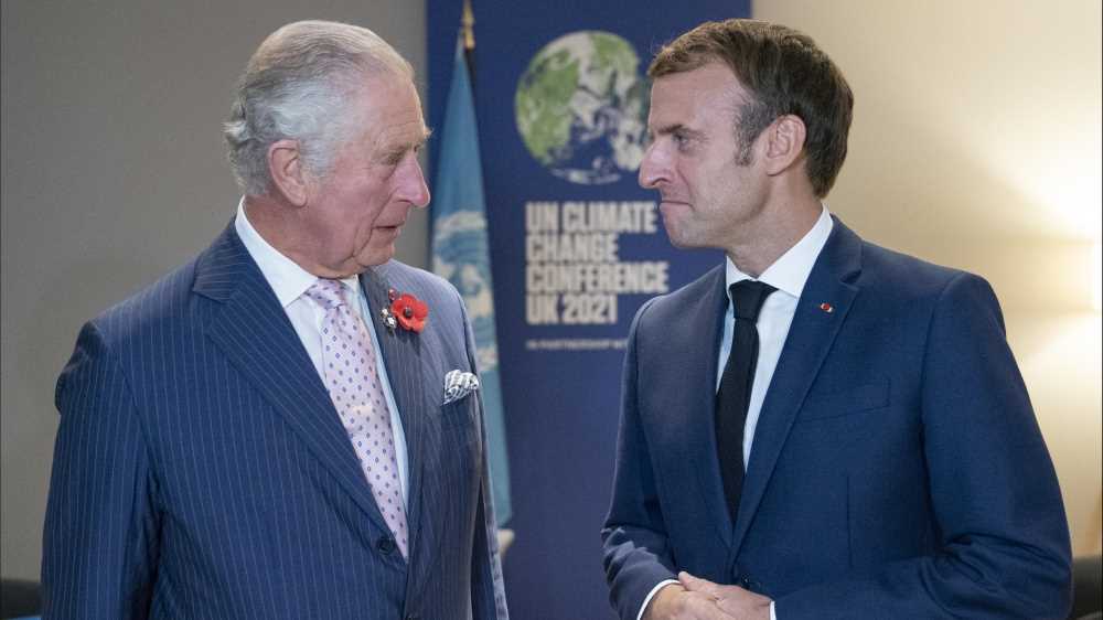 Proteste contro la riforma delle pensioni in Francia, salta la visita di re Carlo III